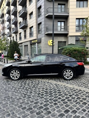 Hyundai Grandeur-2