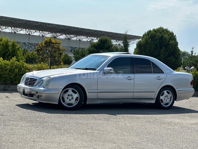 Mercedes E 220-8