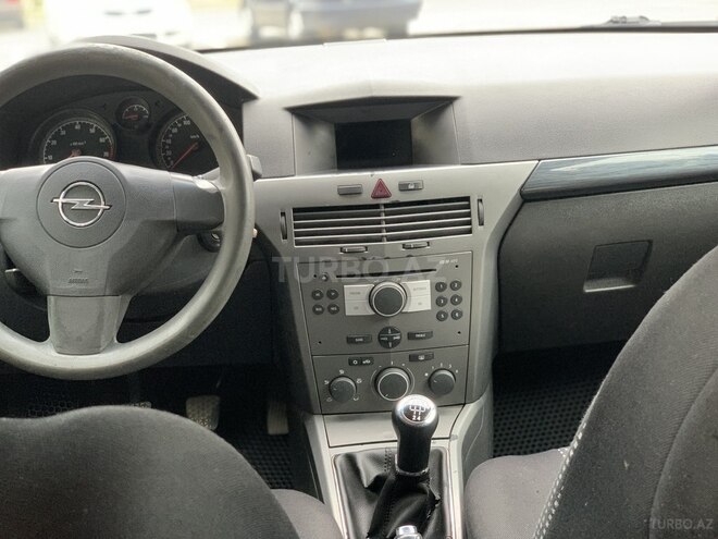 Opel Astra-11