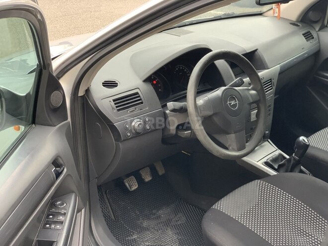 Opel Astra-10