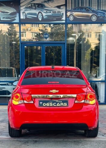 Chevrolet Cruze-12