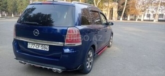 Opel Zafira-5