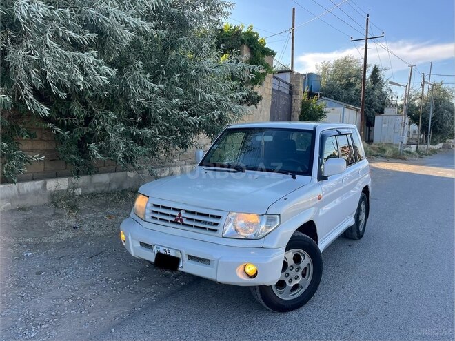 Mitsubishi Pajero io-1