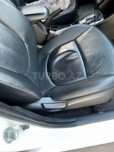 Hyundai Accent-8