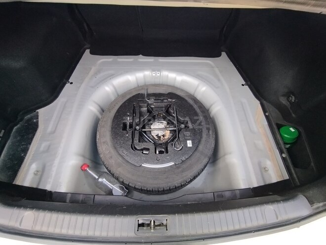 Hyundai Sonata-19