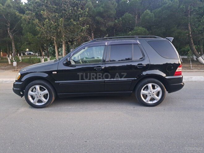 Mercedes ML 320-17