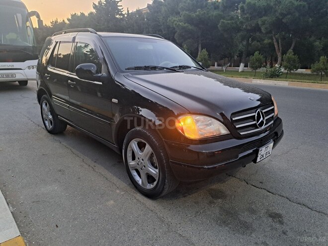 Mercedes ML 320-2