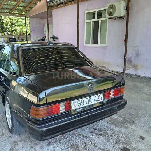 Mercedes 190-2
