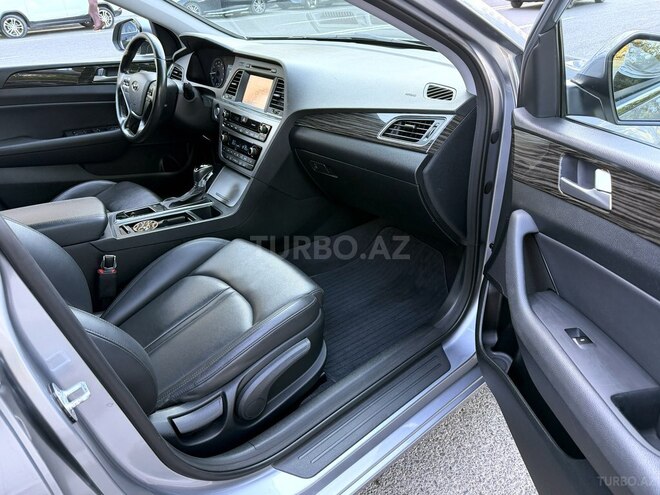 Hyundai Sonata-9