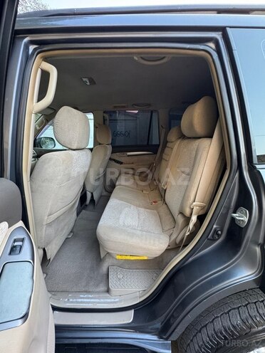 Toyota Land Cruiser Prado-11