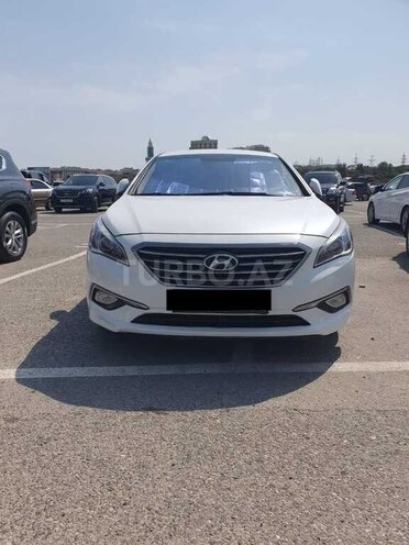 Hyundai Sonata-1