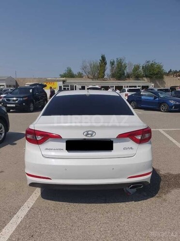 Hyundai Sonata-4
