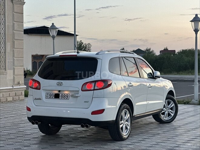 Hyundai Santa Fe-5