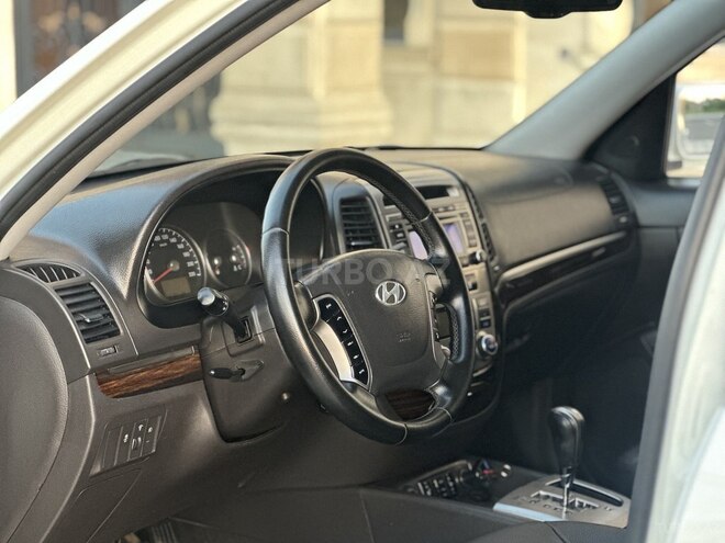 Hyundai Santa Fe-11