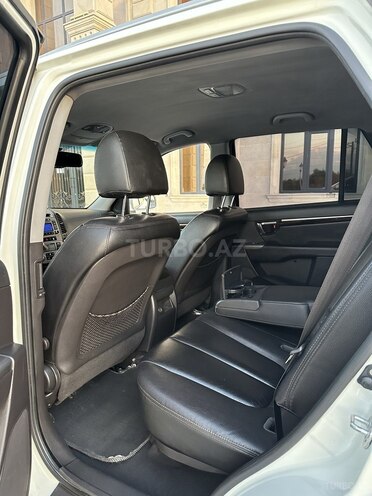 Hyundai Santa Fe-16