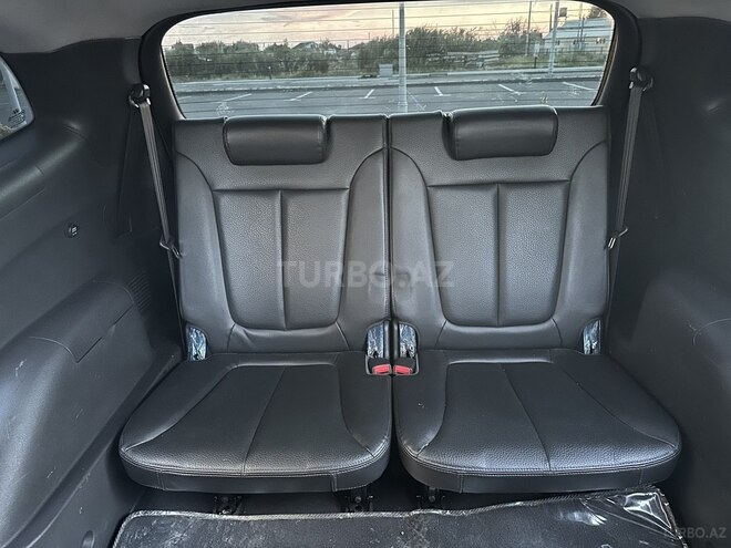 Hyundai Santa Fe-18