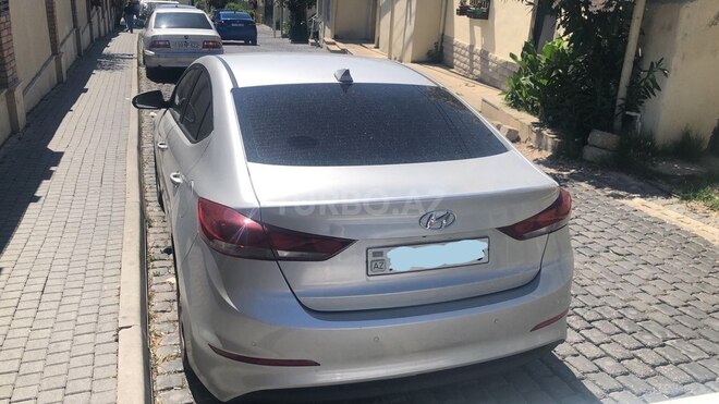 Hyundai Avante-2