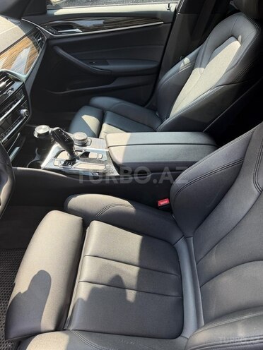 BMW 530-12
