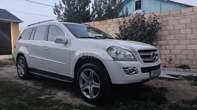 Mercedes GL 500 4MATIC-7