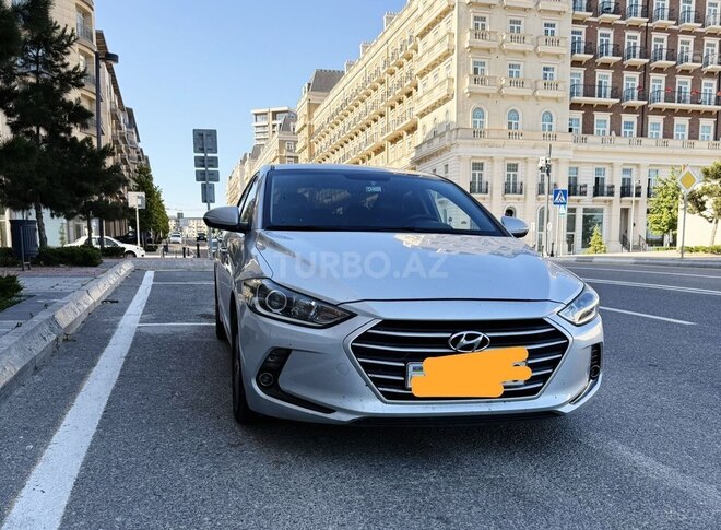 Hyundai Avante-1