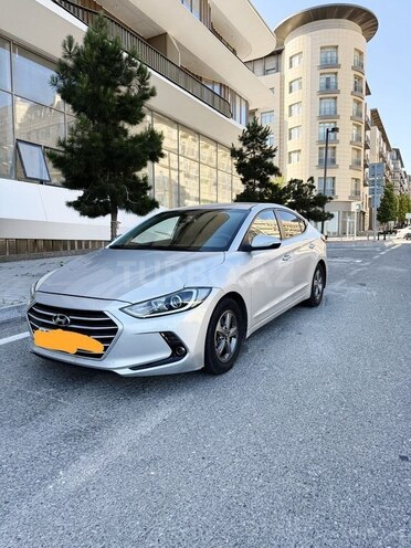 Hyundai Avante-11
