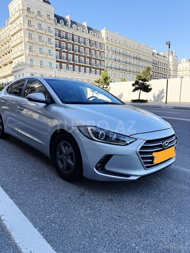 Hyundai Avante-10