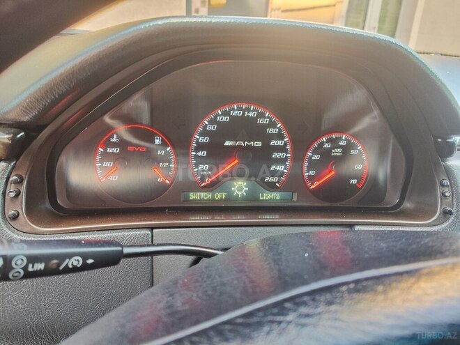 Mercedes E 280 4MATIC-6
