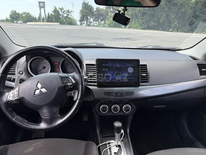 Mitsubishi Lancer-3