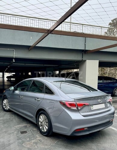 Hyundai Sonata-8
