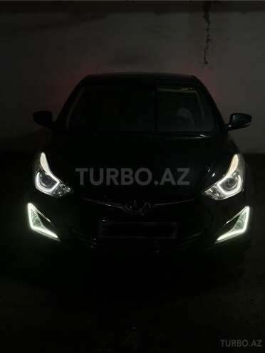 Hyundai Elantra-8