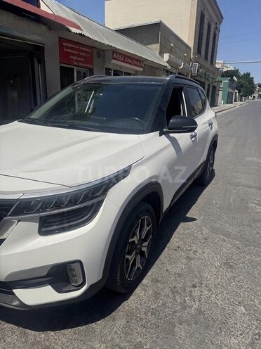 Kia Seltos-4