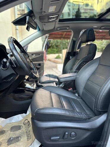 Kia Sorento-18