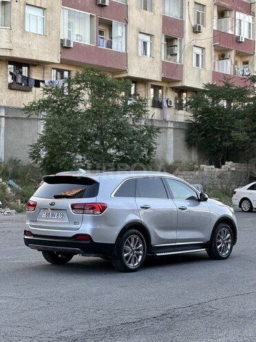 Kia Sorento-10