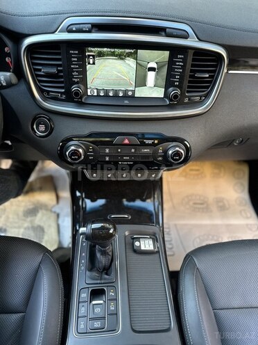 Kia Sorento-13