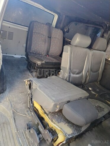 Mercedes Vito 111 CDI-11