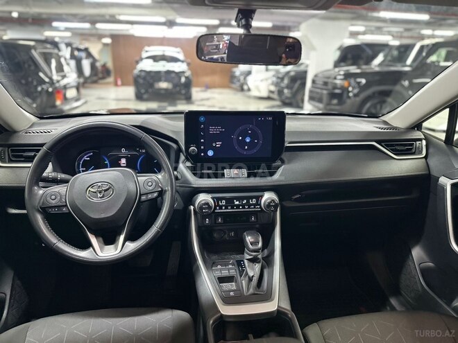 Toyota RAV4-11