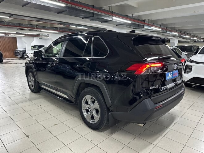 Toyota RAV4-3