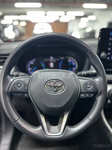 Toyota RAV4-12