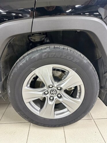 Toyota RAV4-14