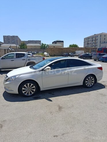 Hyundai Sonata-3