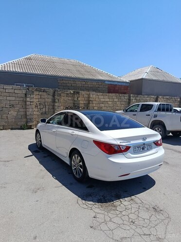 Hyundai Sonata-5