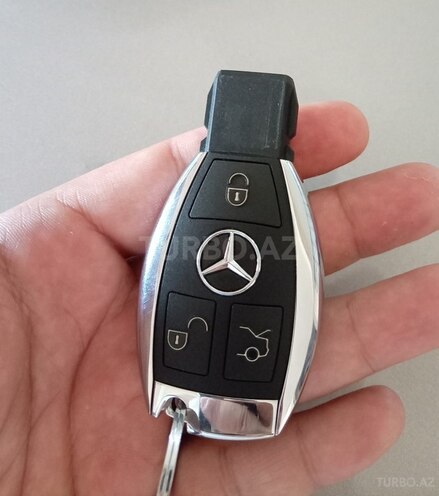 Mercedes E 320-7