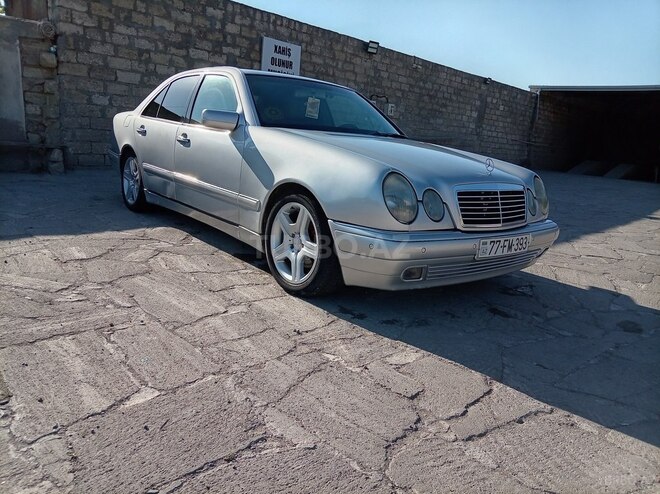 Mercedes E 320-4