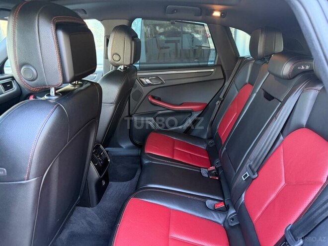 Porsche Macan-9