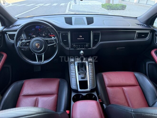 Porsche Macan-6