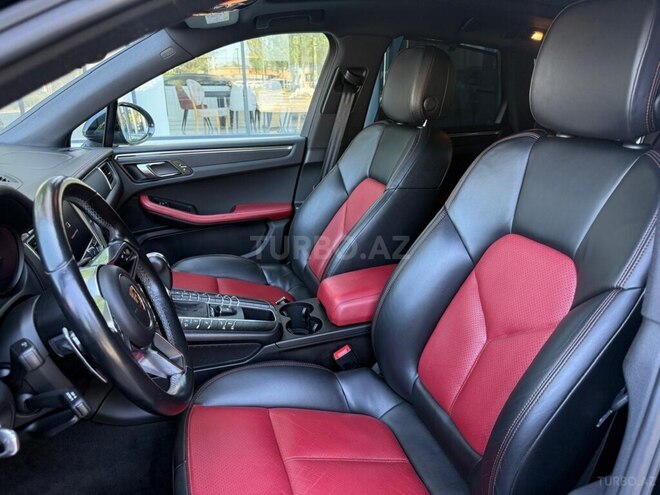 Porsche Macan-8
