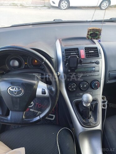 Toyota Auris-4