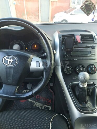 Toyota Auris-7
