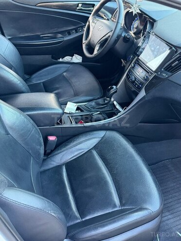 Hyundai Sonata-9