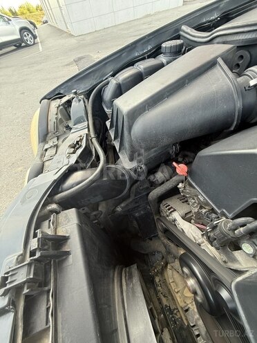 Mercedes E 240-16